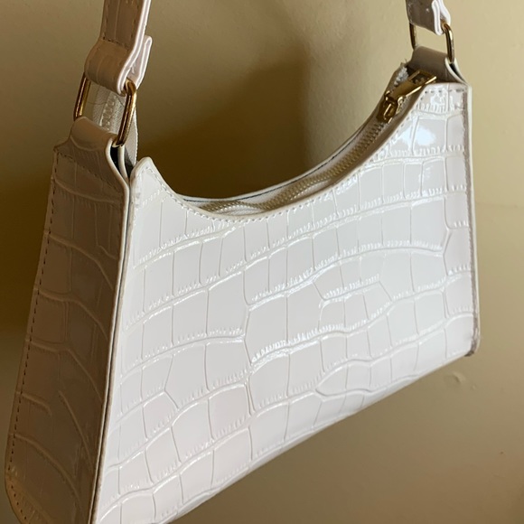 White small bag - Picture 2 of 2